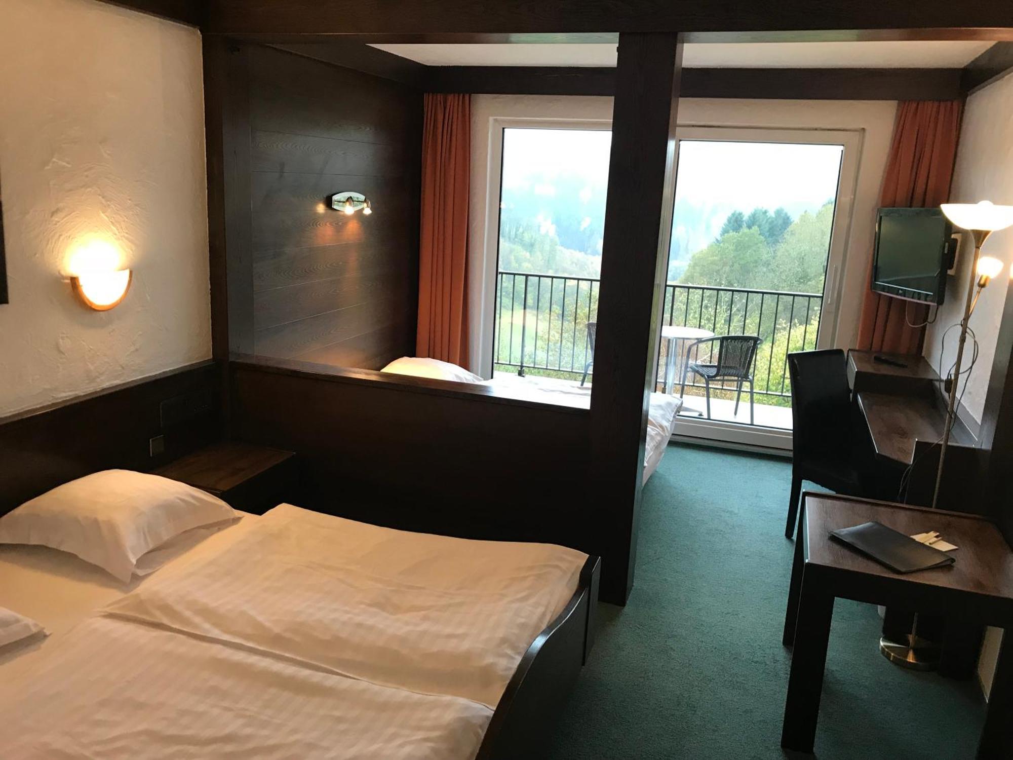 Hotel Restaurant Aux Trois Roses ลาเปอติต-ปีแยร์ ภายนอก รูปภาพ